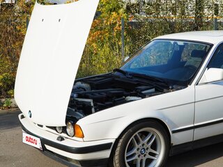 1990 BMW 5 серии 520i III (E34), белый, 1150000 рублей, вид 3