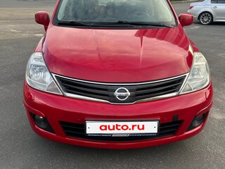 2010 Nissan Tiida I, красный, 650000 рублей, вид 2