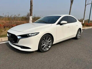 2021 Mazda 3 Axela IV (BP), белый, 1380606 рублей, вид 4