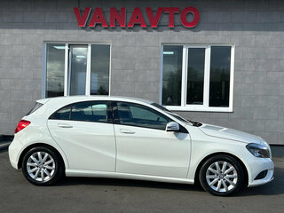 2014 Mercedes-Benz A-Класс 180 III (W176), белый, 1350000 рублей, вид 4