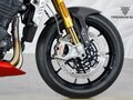 2024 Triumph Speed Triple, красный, 1647000 рублей - вид 10