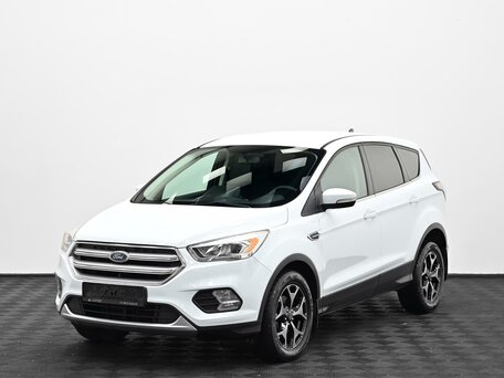 2017 Ford Kuga II Рестайлинг, белый, 1215000 рублей, вид 3