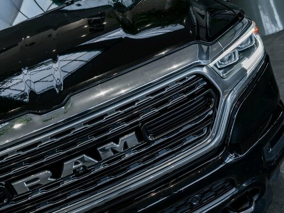 2023 Ram 1500 Crew Cab eTorque V, чёрный, 9500000 рублей - вид 14
