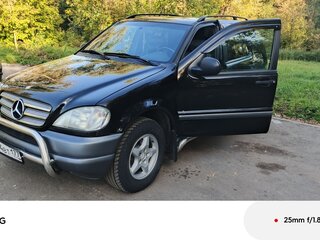 1998 Mercedes-Benz M-Класс 320 I (W163), чёрный, 800000 рублей, вид 2