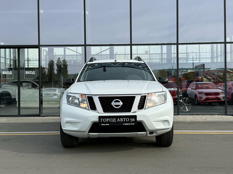 Nissan Terrano III (D10)