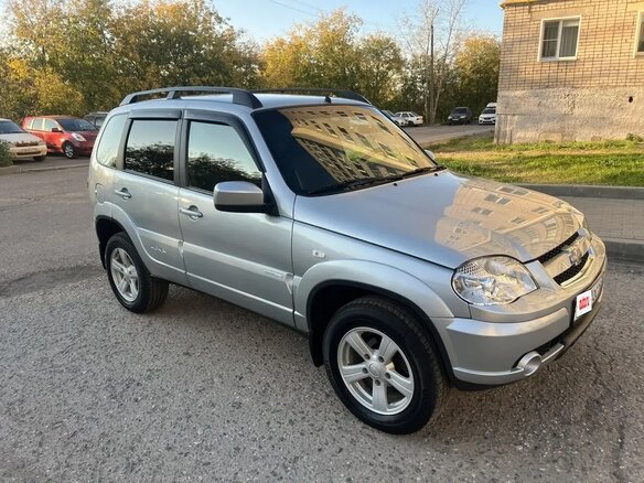 2014 Chevrolet Niva I Рестайлинг, серебристый, 678000 рублей - вид 10