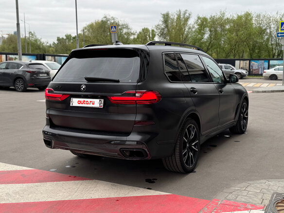 2020 BMW X7 30d I (G07), серый, 6975000 рублей - вид 2