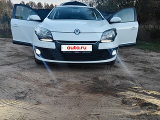 2012 Renault Megane III Рестайлинг, белый, 690000 рублей, вид 4