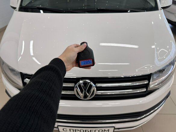 2017 Volkswagen Multivan T6, белый, 4399900 рублей - вид 30