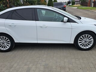 2018 Ford Focus III Рестайлинг, белый, 1320000 рублей, вид 3
