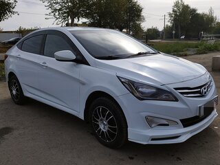 2016 Hyundai Solaris I Рестайлинг, белый, 1050000 рублей, вид 4