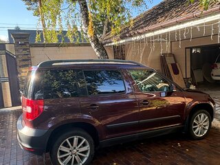 2010 Skoda Yeti I, пурпурный, 575000 рублей, вид 3