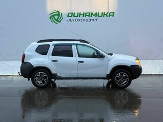 2017 Renault Duster I Рестайлинг, белый, 820000 рублей, вид 4