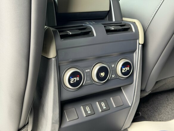 2025 Land Rover Defender 110 II, зелёный, 11500000 рублей - вид 25