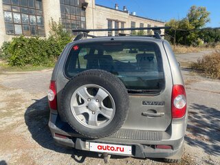 2011 Chevrolet Niva I Рестайлинг, серый, 530000 рублей, вид 3
