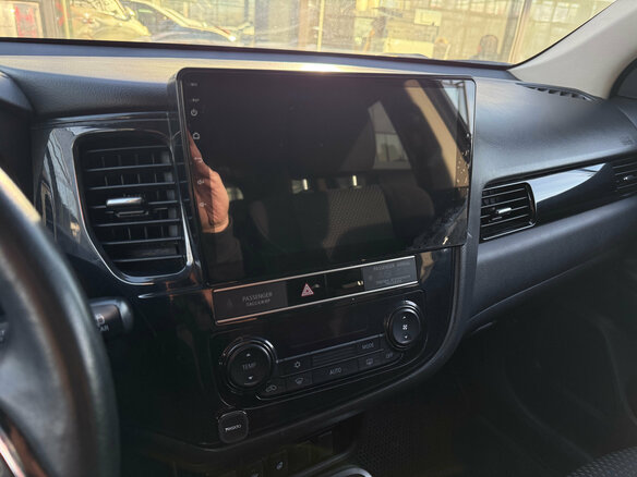 2018 Mitsubishi Outlander III Рестайлинг 3, чёрный, 2080000 рублей - вид 14