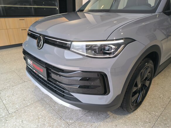 2026 Volkswagen Tharu XR, серый, 2980000 рублей - вид 8