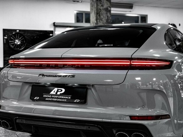 2025 Porsche Panamera 4 E-Hybrid III, серебристый, 22531000 рублей - вид 5