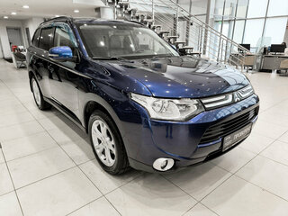 2013 Mitsubishi Outlander III, синий, 1350000 рублей, вид 3