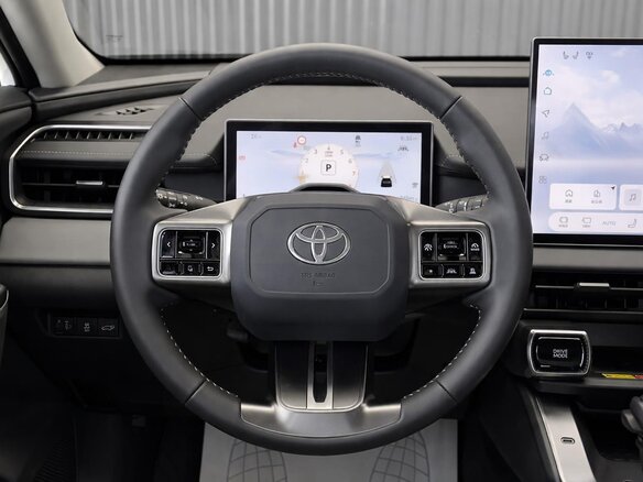 2026 Toyota RAV4 V (XA50), белый, 4247000 рублей - вид 19