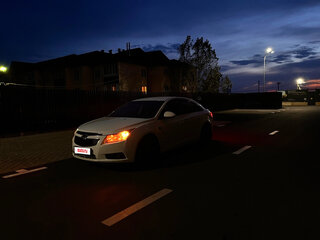 2012 Chevrolet Cruze I, белый, 780000 рублей, вид 3