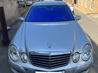 2003 Mercedes-Benz E-Класс 320 III (W211, S211), серебристый, 800000 рублей, вид 1