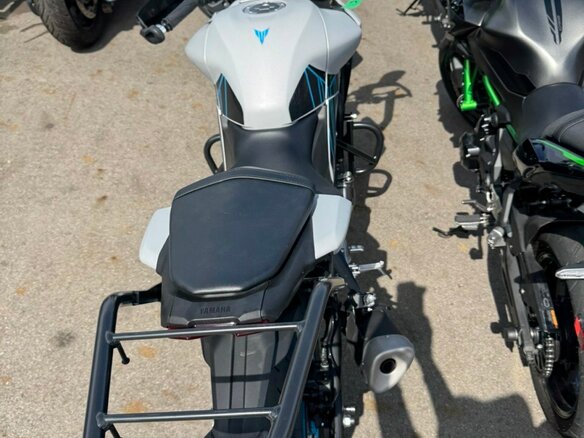 2025 Yamaha MT-03, белый, 665000 рублей - вид 19