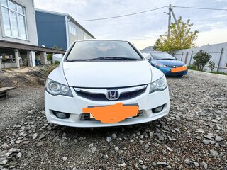 2010 Honda Civic VIII Рестайлинг, белый, 750000 рублей, вид 1