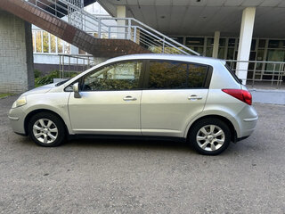 2008 Nissan Tiida I, серебристый, 675000 рублей, вид 2