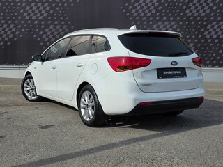2018 Kia Ceed II Рестайлинг, белый, 1550000 рублей, вид 4
