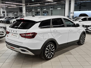 2024 Lada (ВАЗ) Vesta SW Cross I Рестайлинг (NG), белый, 1549000 рублей, вид 3