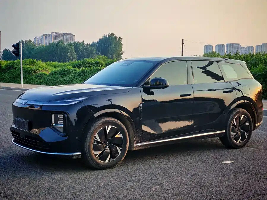 Открыть фотографии: Changan Qiyuan Q07