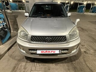 2001 Toyota RAV4 II (XA20), серебристый, 850000 рублей, вид 1