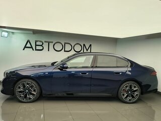 2024 BMW 5 серии 520d xDrive VIII (G60/G61/G68), синий, 11500000 рублей, вид 2