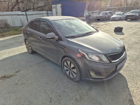 2013 Kia Rio 4-speed III, серый, 605000 рублей, вид 2