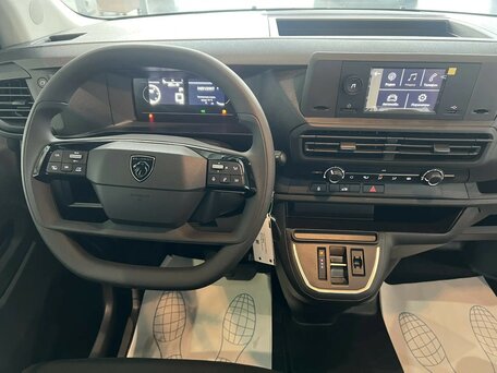 2025 Peugeot Expert, белый, 4999000 рублей, вид 4
