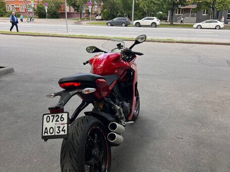 2017 Ducati Supersport, красный, 890000 рублей, вид 3