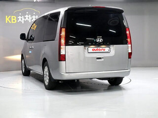2026 Hyundai Staria I Рестайлинг, серебристый, 5849116 рублей, вид 4