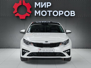 2019 Kia Optima IV Рестайлинг, белый, 1980000 рублей, вид 2