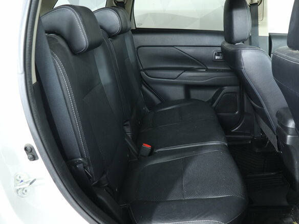 2016 Mitsubishi Outlander III Рестайлинг 2, белый, 1849000 рублей - вид 27