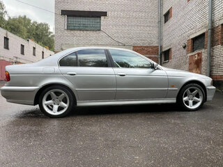 2001 BMW 5 серии 525i IV (E39) Рестайлинг, белый, 1150000 рублей, вид 5