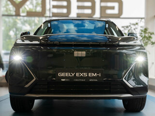 2026 Geely EX5 Гибрид EM-R, зелёный, 3791690 рублей, вид 4