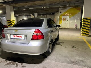 2010 Chevrolet Aveo I Рестайлинг, серебристый, 360000 рублей, вид 3