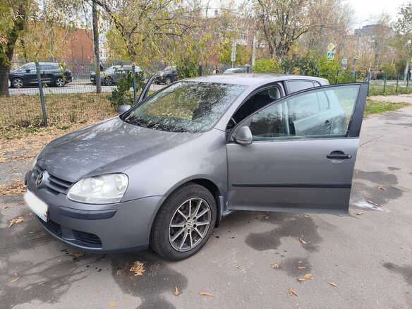 2005 Volkswagen Golf V, серый
