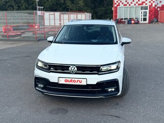 2017 Volkswagen Tiguan II, белый, 2550000 рублей, вид 3