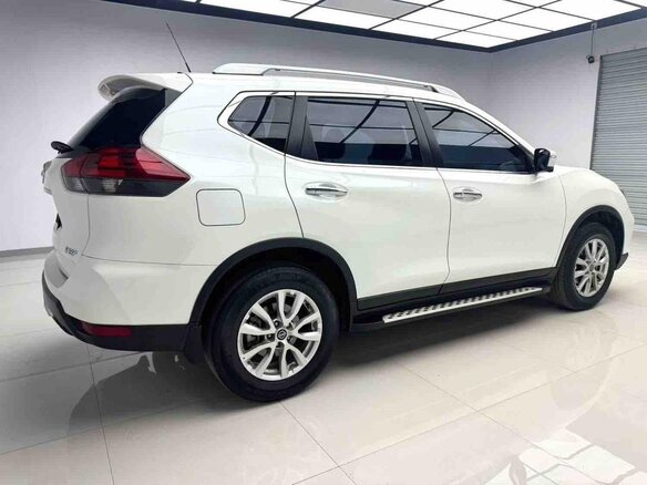 2023 Nissan X-Trail III Рестайлинг, белый, 1700000 рублей - вид 2