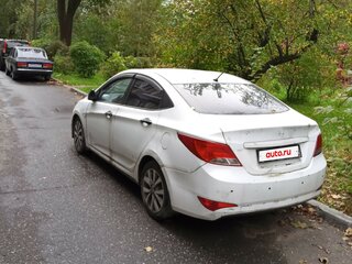 2015 Hyundai Solaris I Рестайлинг, белый, 360000 рублей, вид 2