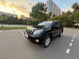 2010 Toyota Land Cruiser Prado 150 Series, чёрный, 2370000 рублей, вид 3