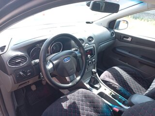 2010 Ford Focus II Рестайлинг, серый, 620000 рублей, вид 5