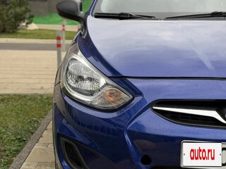 2013 Hyundai Solaris I, синий, 620000 рублей, вид 4
